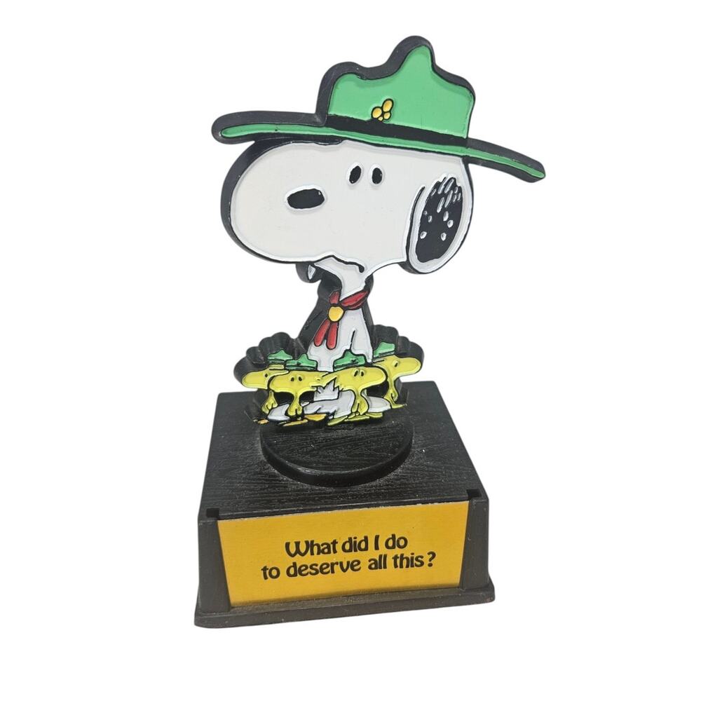 Vintage 1965 Peanuts Snoopy Camp Trophy Woodstock Troop Aviva Scout Kitsch